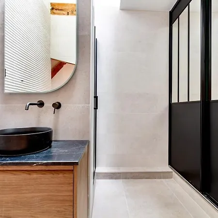 8 - Opera - Rue Constantinople - Duplex 8 Pieces Paris
