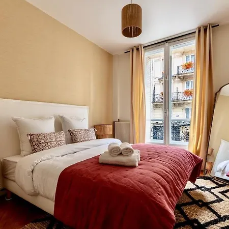 8 - Opera - Rue Constantinople - Duplex 8 Pieces * París