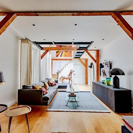 8 - Opera - Rue Constantinople - Duplex 8 Pieces Appartement Paris