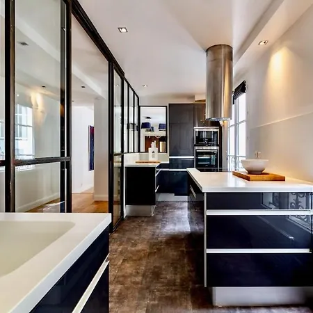 8 - Opera - Rue Constantinople - Duplex 8 Pieces Appartement